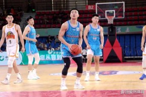 爱游戏体育 -关于足总杯关键时刻再迎强敌，山东男篮伤情更新，主帅态度——管理层满意，身体对抗强度拉满的信息