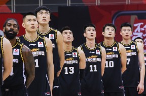 爱游戏官网 -包含埃因霍温发布备战花絮；赛前迎来里程碑；CBA季后赛任务艰巨；心理建设被强调的词条